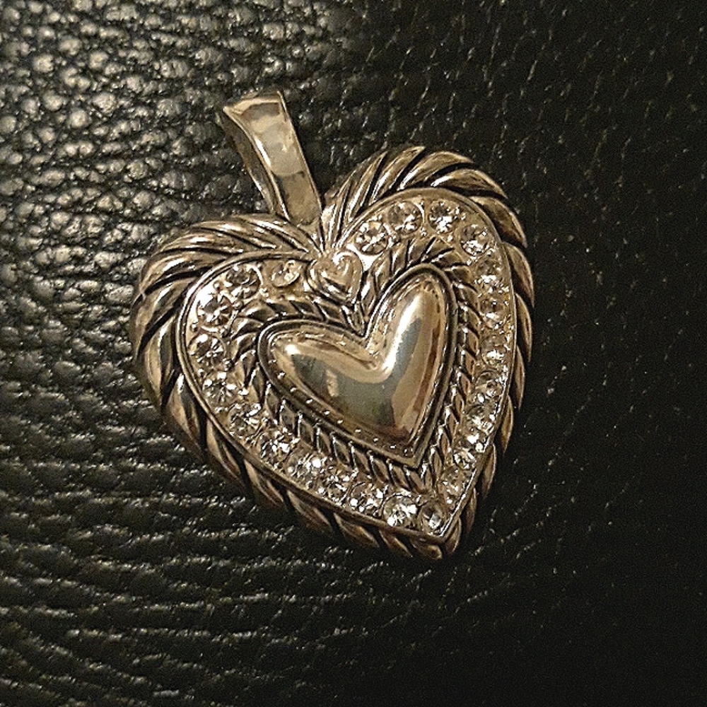 silver tone pendant